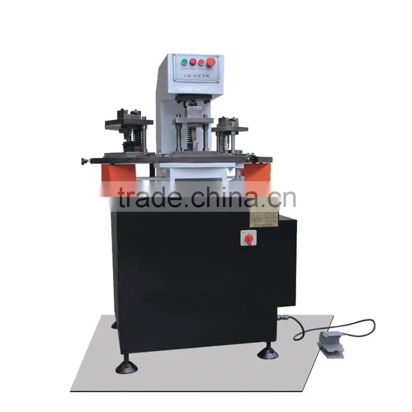 Aluminum window and door punching machine/pressing machine