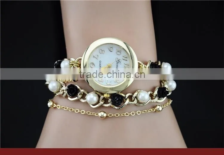 Fashion Luxury Rhinestone Bracelet Women Watch Ladies Quartz Creative Watch Casual Women Relogio Feminino China Supplier