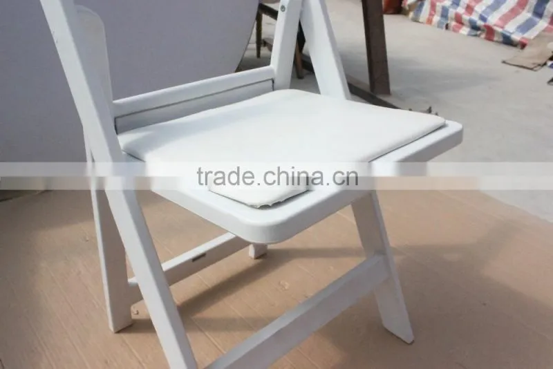 Wholesale white folding resin wimbledon chair for wedding event