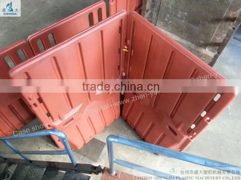 Traffic Control Roadway Barricade Blow Molding Machine