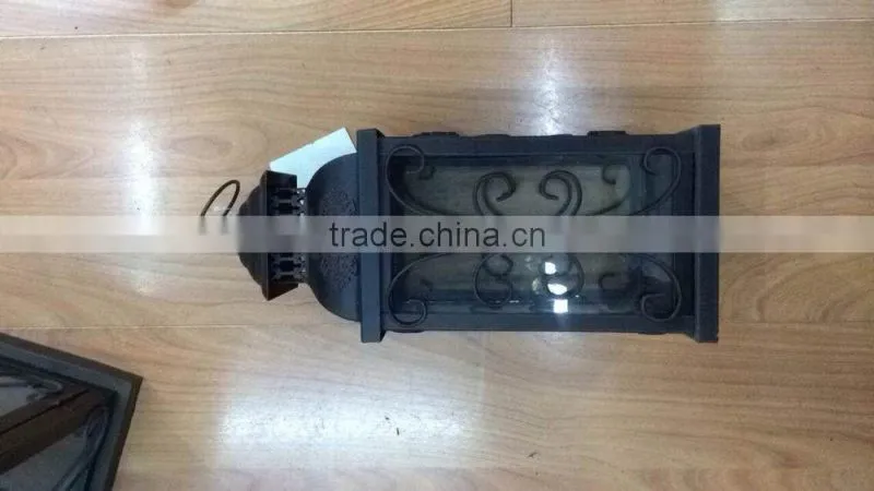 Indoor - outdoor Garden Decorative Classic Metal Lantern Candy Could Be Hid In