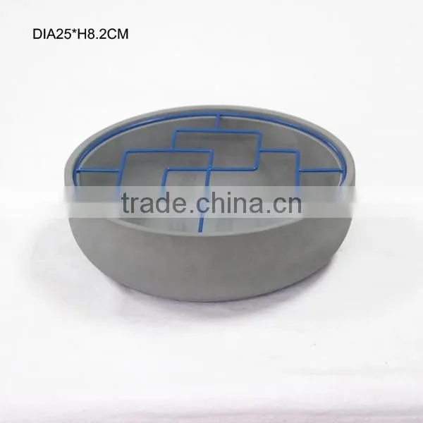 Concrete or cement catchall/box/bowl with wood