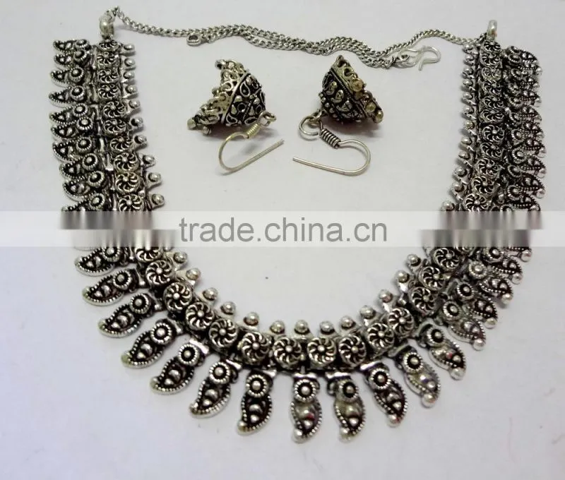 Latest Design Handmade Turquoise Stone Necklace with earrings