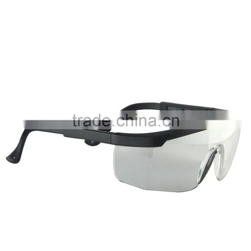 Antifogging and Anti-UV safety spectacles for eye protection
