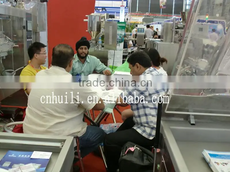Automatic cherry vacuum packing machine