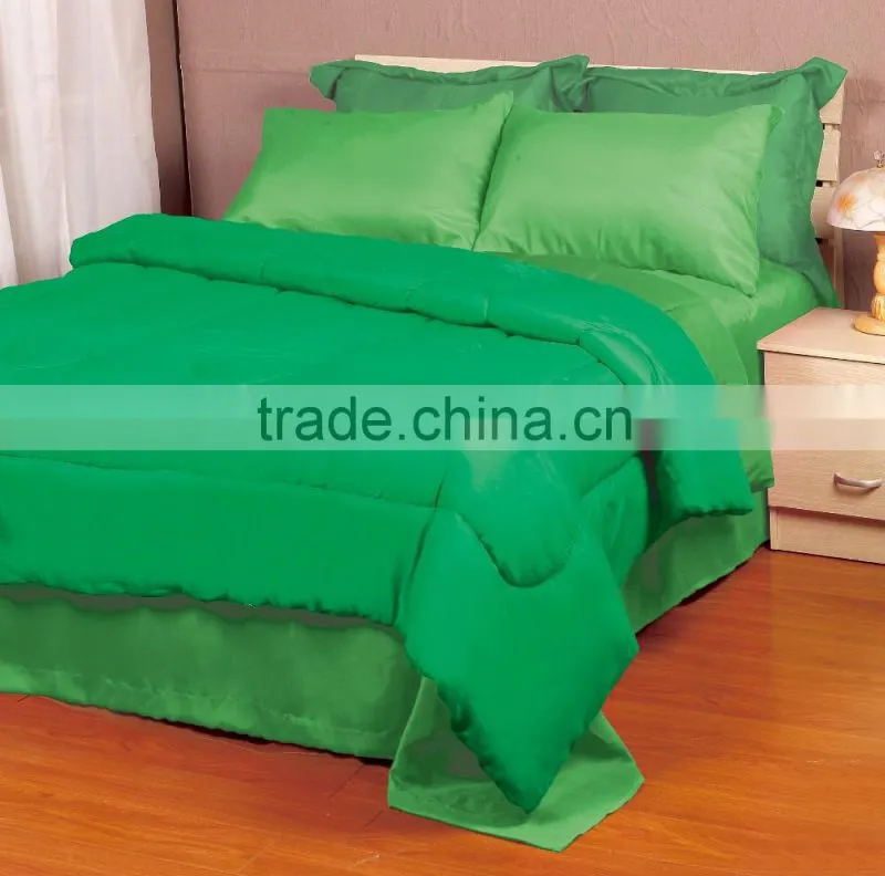 SOLID MICROFIBRE REVERSIBEL COMFORTER