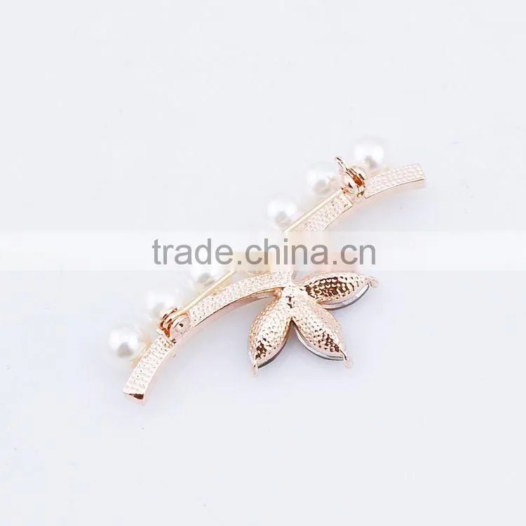 China Supplier Cheap Wholesale Zinc Alloy Magnetic Artificial Flower Rhinestone Brooch
