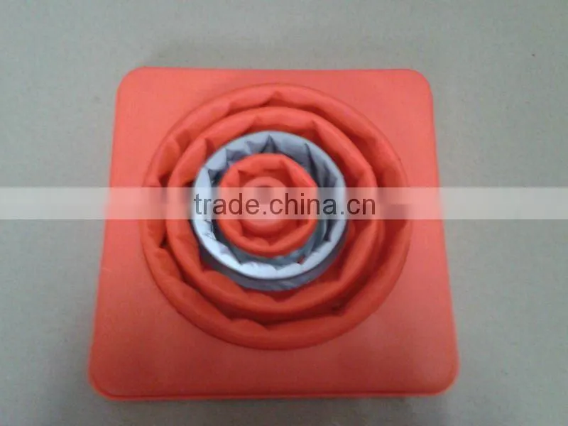 12"/30cm pp FOLDING traffic cone (with CE standards)