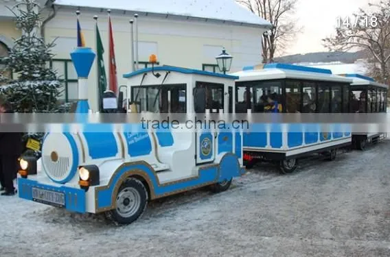 Trackless Train with high climbing capacity