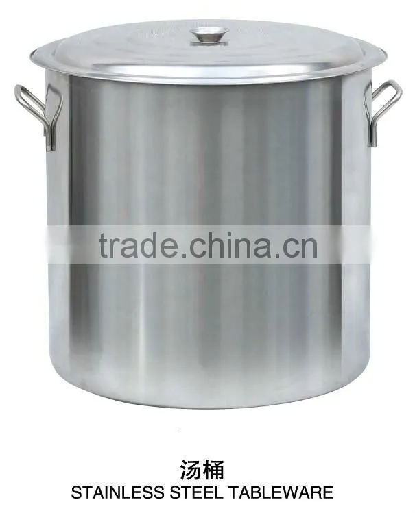 Automatic polishing machine for stainless steel utensil