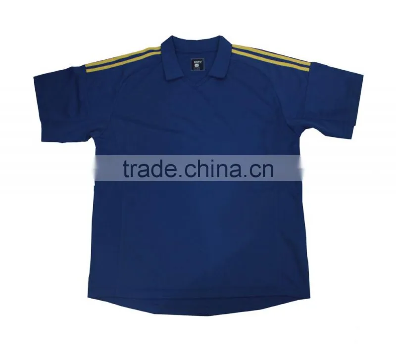 Polo t-shirt with two stripes on shoulders