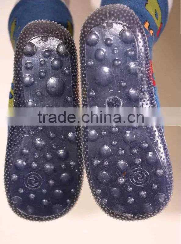 Custom children cartoon cotton waterproof slipper socks with rubber sole