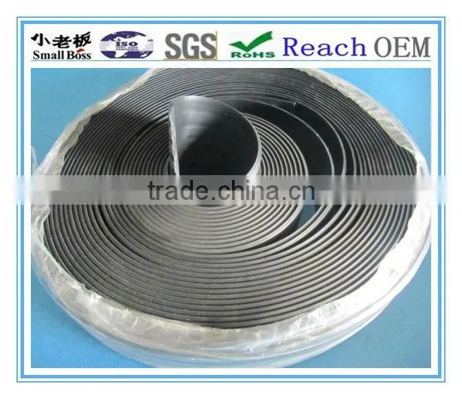Intumescent seal strip, smoke seal strip