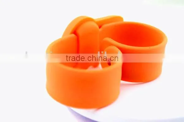 cartoon rabbit design slap watch cheap wholesale kids slap watches silicone slap watch