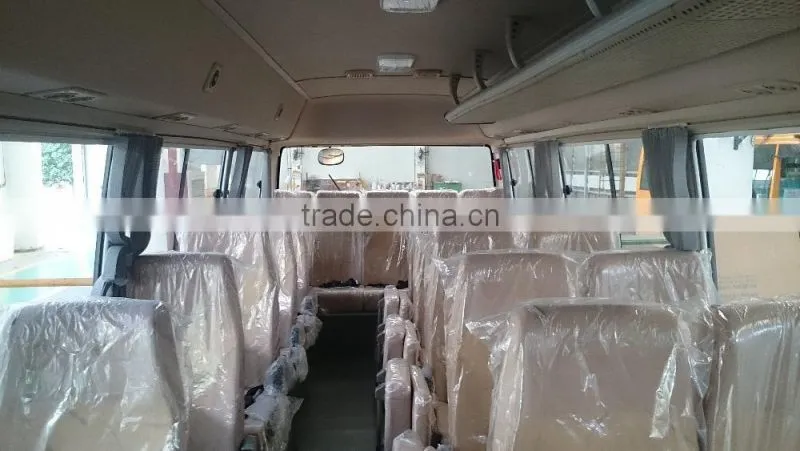 7.5m 26 seats Coaster type mini bus with cummings engine HM6700