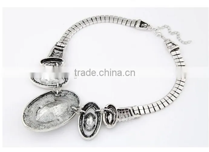 Hot!china wholesale Fashion American and European Popular Exquisite Noble Crystal silver Alloy Oval Charm statement Necklace