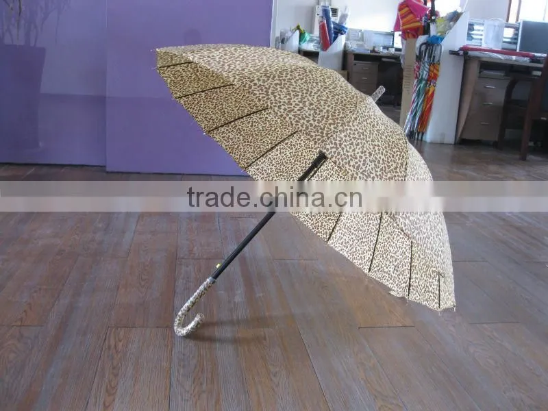16 Panels China Wholesale Cheap Promotional Golf Umbrella