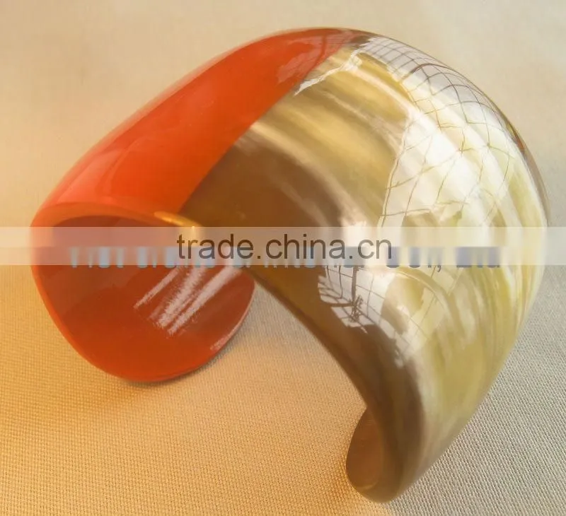 Lacquer horn bracelet
