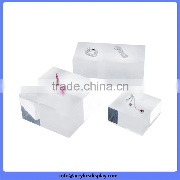 Wholesale Cheap Discount elegant jewelry display acrylic