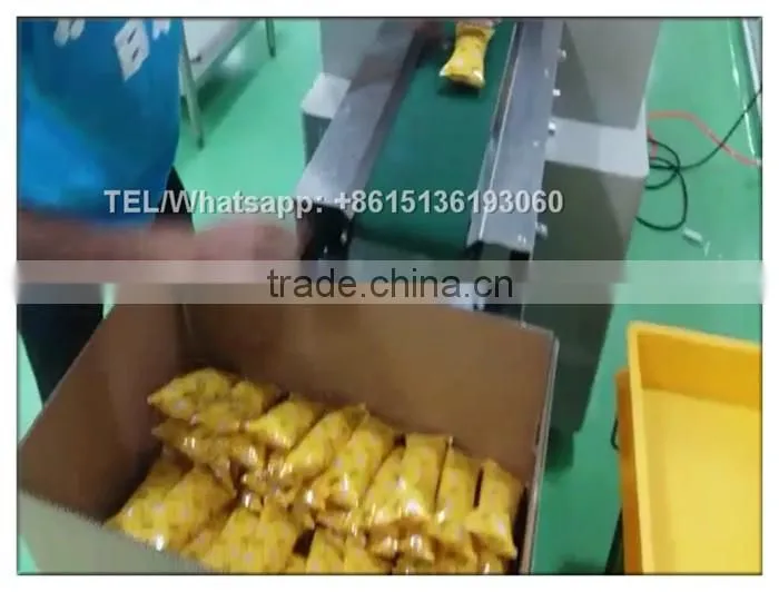 Egg Lrregular shape food sweet candy packing machine with date printing function
