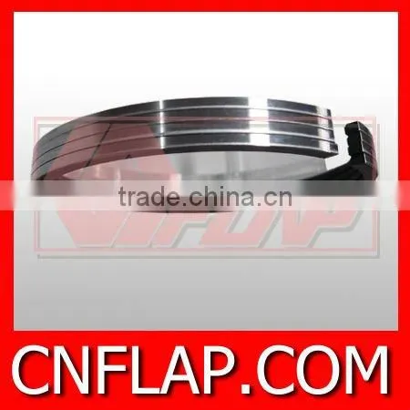 Piston ring compressor set