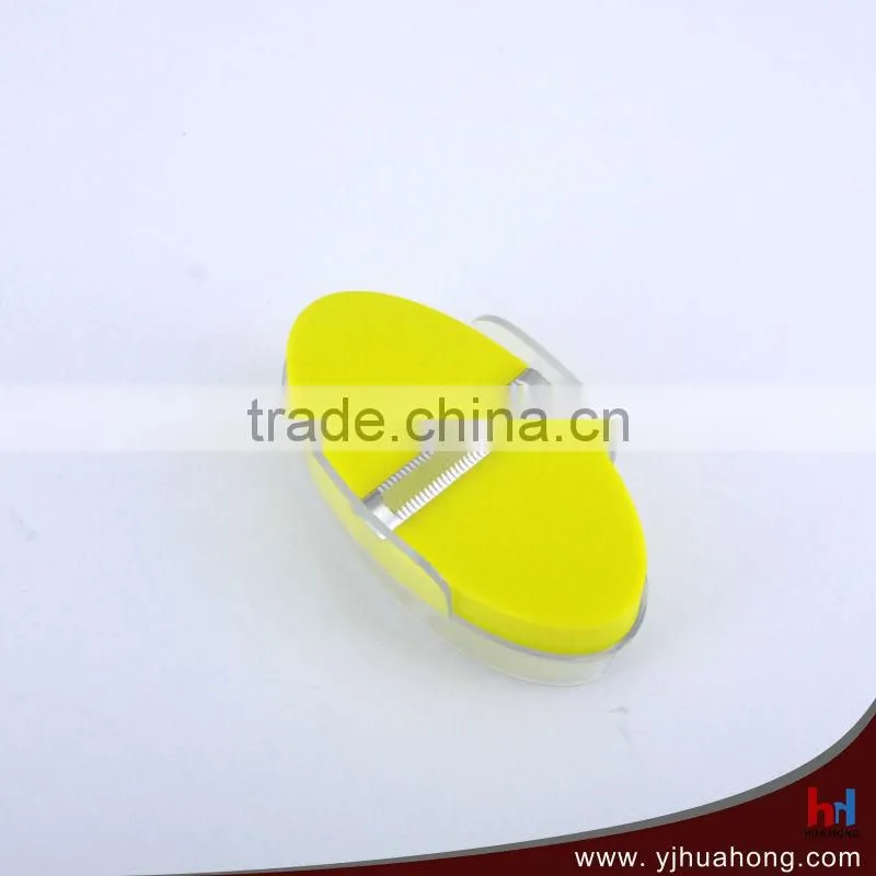 Serrated blade vegetable/fruit peeler with transparent tray&cover