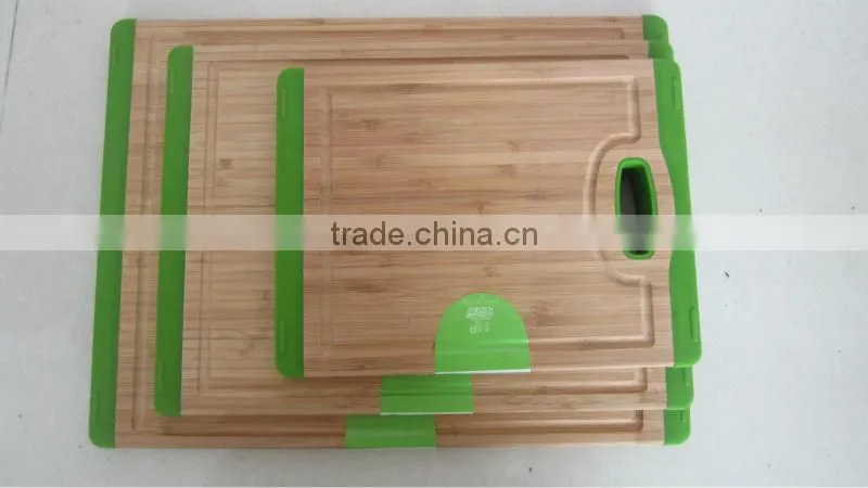 Three sizes bamboo cutting board with silicone hande #32015