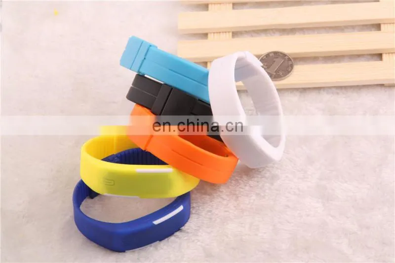 2015 new waterproof sports wrist watch kids waterproof sport watch