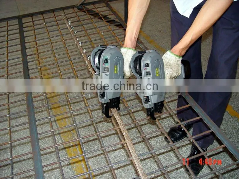 Cordless rebar tier