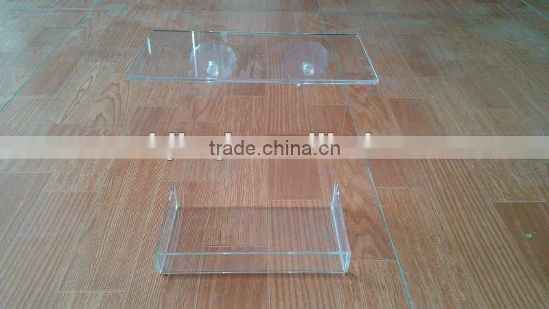 Clear window bird feeder