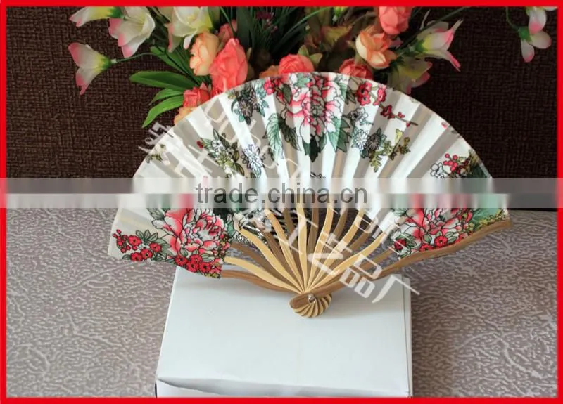 High quality ladies gift fan in bamboo