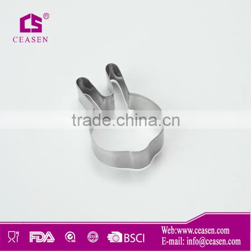 Metel with nonstick painting flower shape cookie cutter