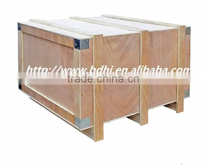 Wooden packaging box for storage and transport