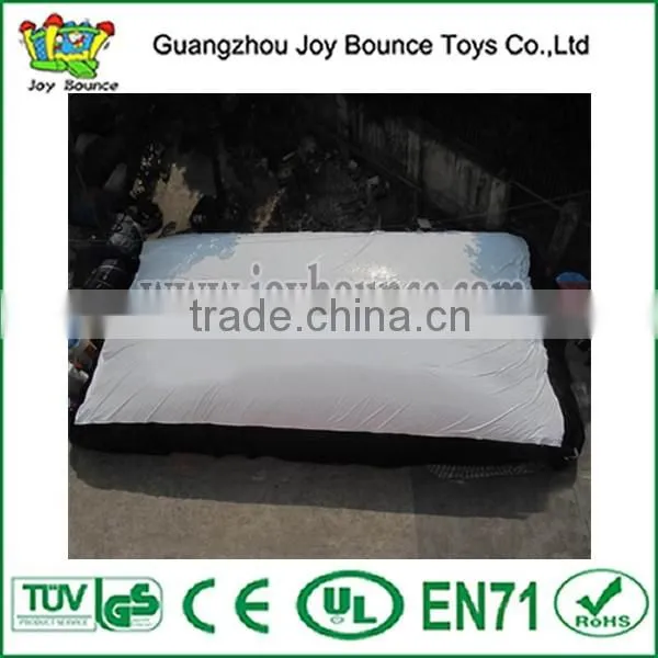 big jump stunt air bag with inflatable jumping platform