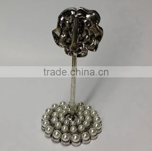 desktop pearl jewelled business card holder