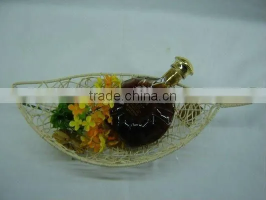 Natural rattan&water hyacinth weaving iron frame fish shaped fruit basket