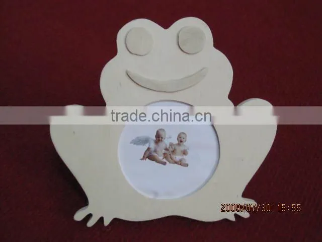 cheap hand shaped wooden photo frame,wooden picture frame