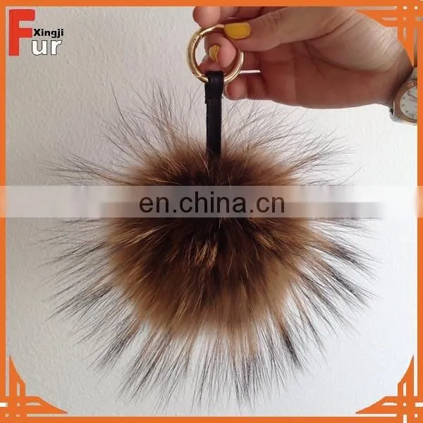 Wholesale Raccoon Fur Keychain Luxury Genuine Raccoon Fur Ball Keychain Fashion Pandent Gift