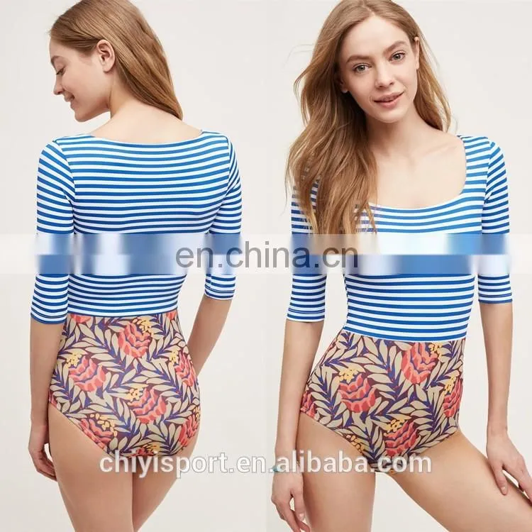2017 new design OEM digital print rashguard for women rash guard