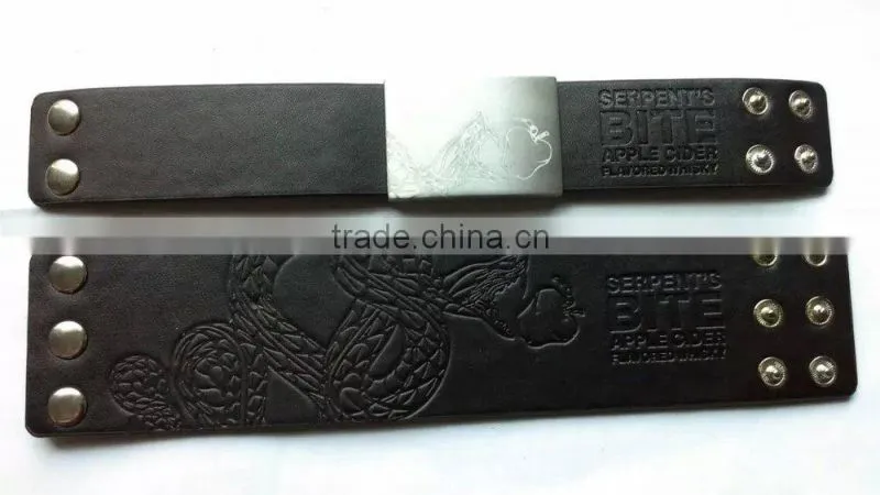 Produce Wide Genuine Leather Human Bracelets with Hot Pressing Logo