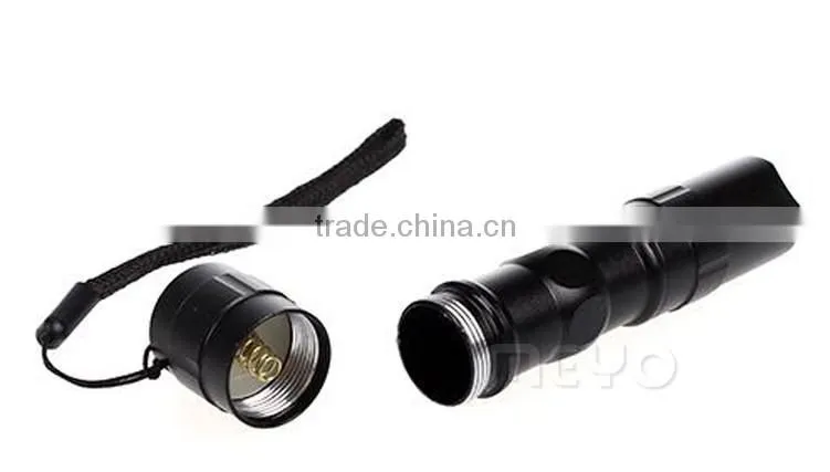 Fashion popular battery flash torch with custom logo for gift