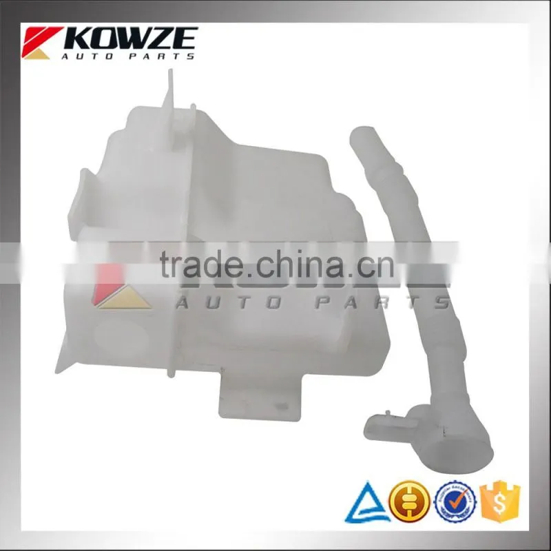 Auto Parts Windshield Washer Tank For Mitsubishi DELICA CV4W Outlander CW4W CW5W CW6W CW8W 8260A094