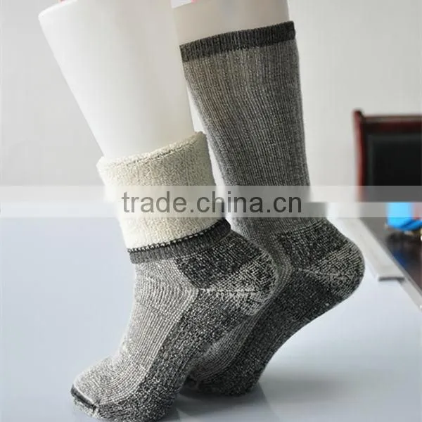 Middle calf merino wool hiking socks