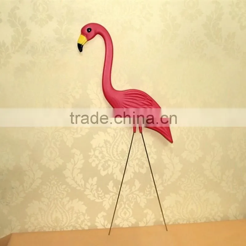 1 Pair Red Lawn Flamingo Figurine Plastic Party Grassland Garden Ornaments Decoration
