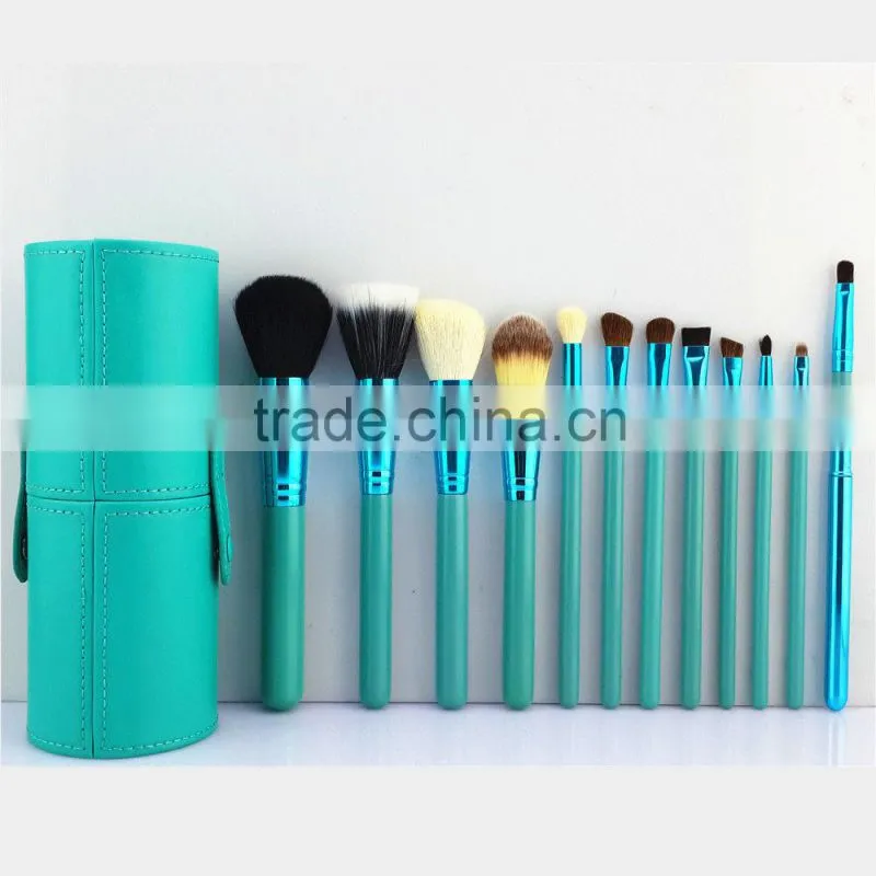 12 Cylinder purple makeup brushes