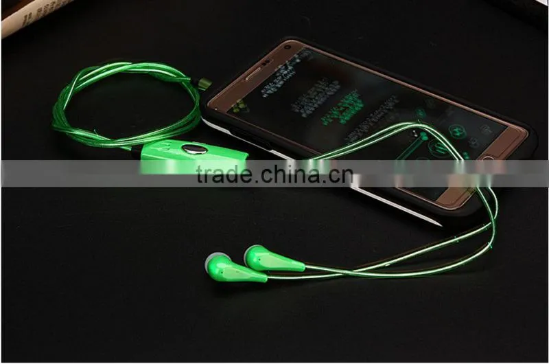 New! 2016 Sport Visible Flowing LED Flash Light Stereo Glow Earphone Headphone Headset Earbud With Microphone for Mobile phone