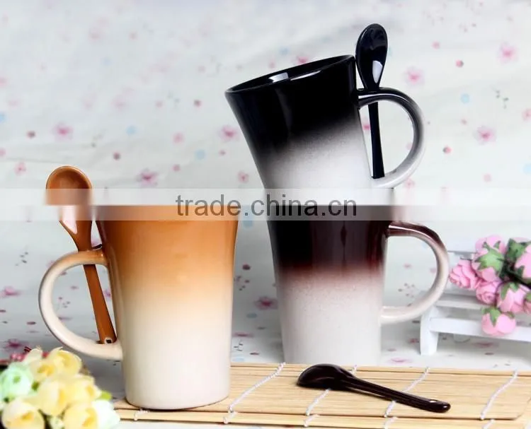 2016 graduated color horn mug with spoon