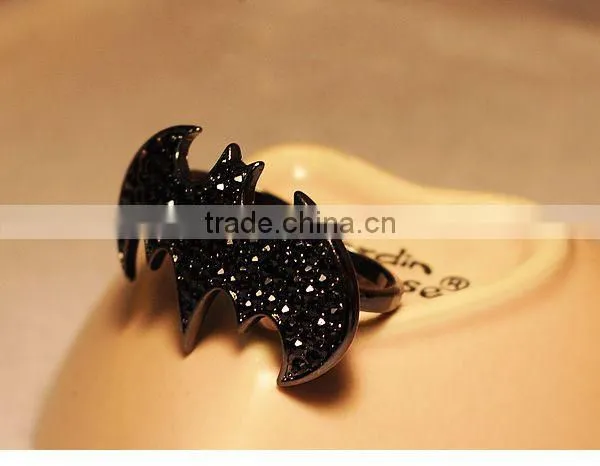 Black Crystal Studded Bat Shape Double Finger Holes Punk Style Ring