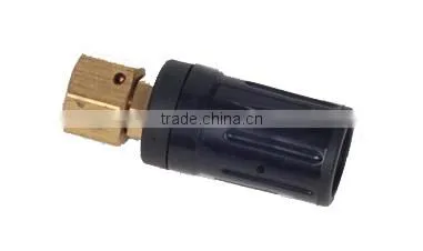 Poultry and pig house cleaning machine