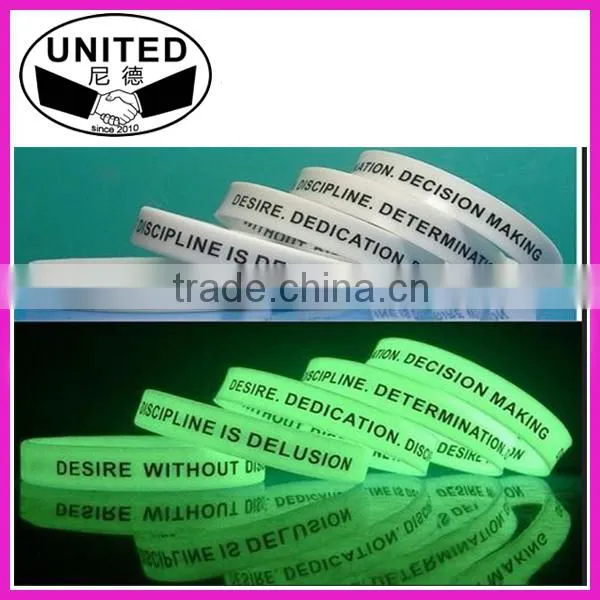 2015 Eco-friendly custom reflective slap bracelets, pvc slap bangles